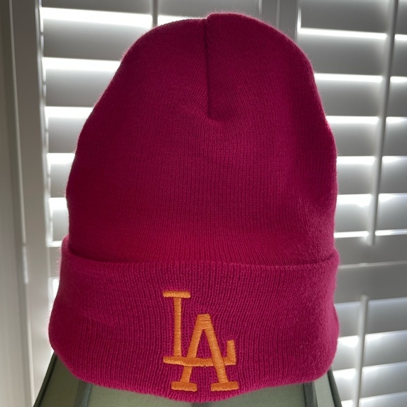 MLB New Era Los Angeles Dodgers Pop Base Beanie Pink/Orange Embroidered Toboggan - Picture 6 of 7
